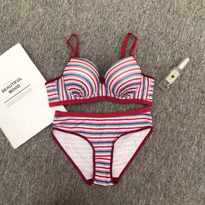 Set di biancheria intima da donna a strisce arcobaleno russo Sexy Cross-Border piccolo grande petto raccoglitore reggiseno e breve produttori all'ingrosso - Product Image 6