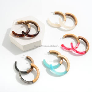 New Arrival Colorful Lovers Hoop <b>Earring</b> Set <b>Resin</b> and Wooden Fashion Earpieces Classic Style for Women and Party/Wedding Wear - Product Image 1