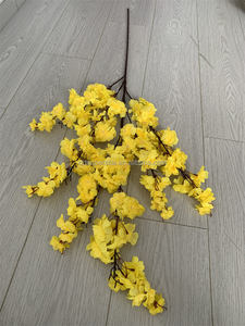 Decorazione da Soffitto per Matrimoni B1430, Fiori Gialli, Fiori di Ciliegio a Stelo Lungo, Ciliegio Giapponese in Fiore - Product Image 3