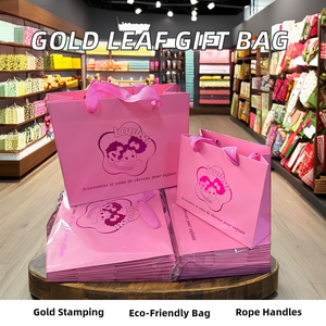Mini <span class=keywords><strong>Sac</strong></span>-Cadeau en <span class=keywords><strong>Papier</strong></span> Personnalisé avec Dorure Brillante en Relief, Sacs Noirs Élégants Imprimés pour Femmes, pour Fêtes et Usage Artisanal Exclusif - Product Image 2