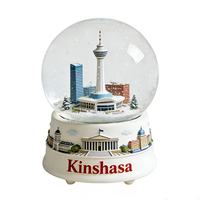 Globe à neige personnalisé en résine de la ville de Kinshasa, République démocratique du Congo, pour souvenirs de voyage, objets de collection et cadeaux touristiques