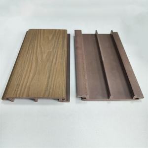 Panneaux <span class=keywords><strong>de</strong></span> bardage <span class=keywords><strong>de</strong></span> façade en bois WPC en relief 3D, panneaux muraux extérieurs, panneaux modernes classiques, longue durée <span class=keywords><strong>de</strong></span> vie, imperméables - Product Image 2