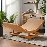 Fauteuil à bascule pour chat en bois massif en forme de lune, lit-griffoir en sisal 2-en-1 multifonctionnel pour animaux de compagnie d'intérieur, vente en gros OEM