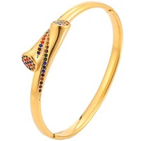 Bracelet en acier inoxydable au design moderne torsadé et incurvé, micro-pavé de strass, fermoir à ressort, bijou élégant