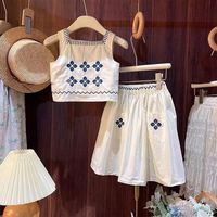 Robes d'été décontractées pour filles, en élasthanne/coton, broderie florale, ODM, style trapèze, longueur genou, sans manches, 2026