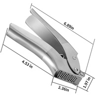 Vente chaude accessoires de cuisine gadget ail culbuteur hachoir en acier inoxydable gingembre broyeur ail presse hachoir