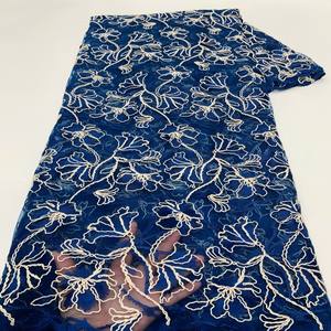 Nuovo tessuto di pizzo in tulle con ricamo ad arco di paillettes - Product Image 1