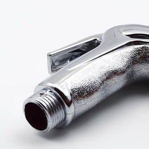 Пластиковый распылитель для биде - Product Image 2