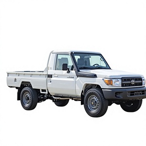 Toyota Land Cruiser 79 Pickup 5 portes 5 places SUV 8 cylindres 4.5L Diesel Manuelle d'occasion 2020 Premier Propriétaire Conduite à Gauche Tissu Foncé - Product Image 1