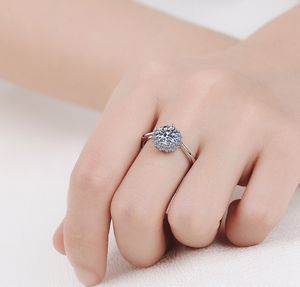 Venta al por mayor de fábrica, anillo de moissanita de Plata de Ley 925 de corte redondo de 1 quilate, anillo de mujer de lujo chapado en oro blanco - Product Image 2