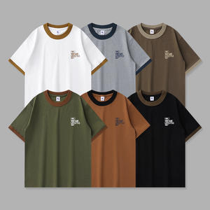 Camiseta de algodón transpirable de alta calidad con estampado de dibujos animados y cuello en contraste para hombre - Product Image 1