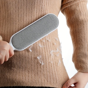 Cepillo Reutilizable para Quitar Pelos de Mascotas, Trampa de Pelusas para Sofá, Ropa, Limpieza de Pelo de Perro y Gato - Product Image 1