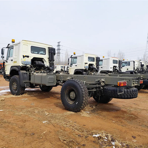 Sinotruk HOWO 4X4 Diésel Nuevo Vehículo de Transporte de Tropas con Volante a la Izquierda HW76 Cabina Individual con Cama Camión de Carga Mediano Tipo Volquete - Product Image 4