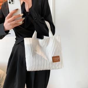 Sacs à bandoulière promotionnels réutilisables pour femmes 2026 – Sacs fourre-tout colorés en <span class=keywords><strong>velours</strong></span> côtelé avec logo personnalisé – Sacs à main de shopping pour femmes - Product Image 3
