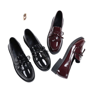 รองเท้าบัลเล่ต์แบบสวมสำหรับผู้หญิง สวมใส่สบาย ดีไซน์คุณภาพสูง หนัง PU กันลื่น ลายเรียบ ทันสมัย เหมาะกับการเดิน - Product Image 4