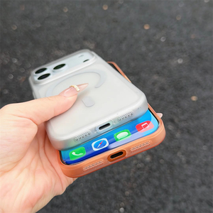 เคสใสกึ่งโปร่งแสงแบบแม่เหล็ก ผลิตจากพลาสติกแข็งบางเฉียบ สำหรับ iPhone 17 Pro, 17 Air, 16e, 15, 14, 13, 12 Pro Max รองรับการชาร์จไร้สาย - Product Image 5