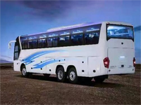 Autocar de luxe Autocar à deux étages 65 70 sièges main droite nouveaux bus pour la vente de Chine