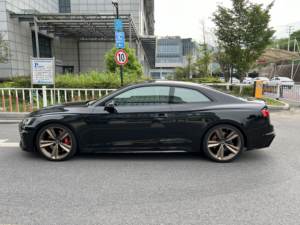 La <span class=keywords><strong>Audi</strong></span> RS 5 2.9T <span class=keywords><strong>Coupé</strong></span> édition Or Foncé 2021, voiture professionnelle, est exportée à bas <span class=keywords><strong>prix</strong></span> - Product Image 3