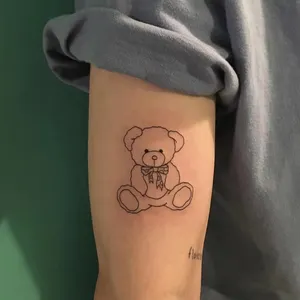 Autocollants de tatouage Line Bear Dark Ins Style autocollants de tatouage pas cher vente chaude 50 pièces/ensemble mignon arc ours femme mer dessin animé temporaire