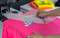Printer A3 DTF dengan XP600, perangkat lunak 1390 kepala ganda cetak untuk penahan angin jaket hujan kaus memancing