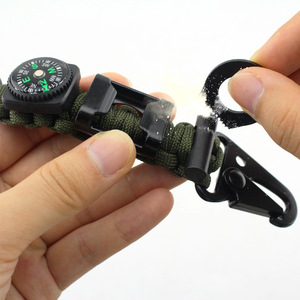 Kit di Sopravvivenza per Esterni all'Ingrosso, Acciarino in Acciaio Inox Verniciato Nero, Raschietto per Occhi, Braccialetto in <span class=keywords><strong>Paracord</strong></span> con Raschietto - Product Image 4