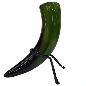 Cuerno Redondo Ecológico Estilo Vikingo Buffalo Love con Soporte, Cuerno Pulido para Decoración y Souvenir, Uttar Pradesh - Product Image 1