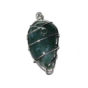 Pendentif coeur en cristal semi-précieux Enveloppe d'agate de mousse Pierre précieuse sculptée Technique de gravure de style Feng Shui et amour - Product Image 1