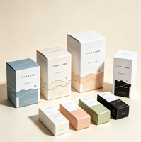 Boîtes d'emballage cadeau cosmétiques personnalisées en papier kraft biodégradable pliables avec gaufrage et pelliculage mat/brillant pour gloss et rouge à lèvres