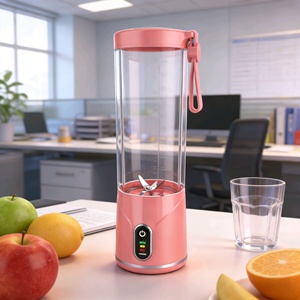 Licuadora Portátil Silenciosa de 550 ml, Recargable por USB-C con Boquilla, Compatible con Portavasos de Auto y Bolsa de Gimnasio - Product Image 1