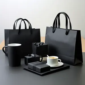 도매 사용자 정의 인쇄 브랜드 로고 디자인 화이트 선물 쇼핑 종이 가방 및 의류 보석 포장 상자