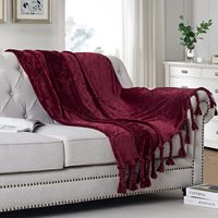 Großhandel leichte Flanell Decke mit Quaste Fransen Solid Pattern Adult Plüsch dekorative Schlafs ofa Bettdecke