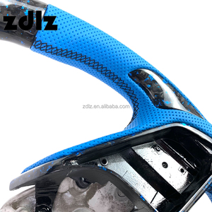 Volante de Fibra de Carbono Forjado en Polvo Azul para Chevrolet Corvette C8 <span class=keywords><strong>Camaro</strong></span>, Personalizado con Cuero Azul Perforado - Product Image 4