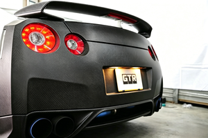 Couvre-pare-chocs arrière en fibre de carbone de style OEM pour GT-R R35 2008-2016 - Product Image 6