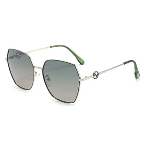 Gafas de Sol Polarizadas con Marco Completo y Protección UV400 para Mujer, Diseño Ojo de Gato, Moda 2025 - Product Image 3