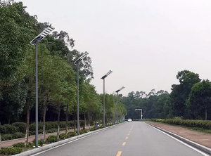 Farola LED Solar Integrada de 200W para Exteriores, para Uso en Carreteras y Jardines, Clasificación IP65, Condiciones Climáticas Extremas - Product Image 5