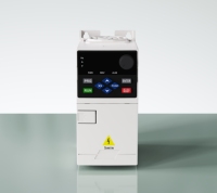 LCGK Stable Vfd 380V AC triphasé 0-500Hz sortie 4kw à 5.5kw 3HP Onduleur de pompe solaire pour entraînement à courant alternatif