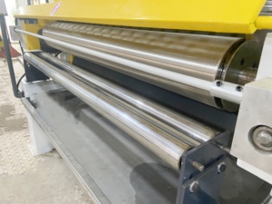 Vendita diretta in fabbrica macchina incollatrice in compensato a doppio lato con rullo adesivo spalmatore di <span class=keywords><strong>colla</strong></span> - Product Image 2