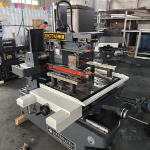 เครื่องปั๊มโลหะแบบจมแกน5แกนเครื่องตัดลวด CNC ความเร็วสูงอัตโนมัติพร้อม DK7745รุ่นมอเตอร์และแบริ่ง - Product Image 3