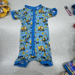 Ropa de Bebé Unisex, Mamelucos de Verano de Manga Corta, Tela de Bambú Estampada, Cierre de Cremallera Bidireccional, Lavable - Product Image 2