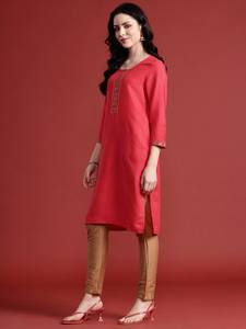 Diseño de yugo floral Kurta recto para mujer Producto a granel Ropa de mujer personalizada - Product Image 5