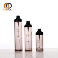 Vente en gros de flacons pulvérisateurs à fine brume avec logo personnalisé en plastique PETG avec pompe pulvérisatrice pour lotion et shampoing