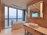 Espejo de Baño con Retroiluminación LED de 22 Pulgadas, Televisor con Espejo Inteligente Antivaho e Impermeable IP65 para Baños de Hoteles y Villas de 5 Estrellas
