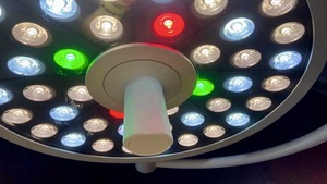 Plafond à éclairage élevé <span class=keywords><strong>LED</strong></span> lumière chirurgicale panneau de commande tactile plafond lampe chirurgicale sans ombre - Product Image 4