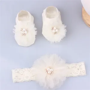 Compra a granel Lovely Pearl Bows Baby Headband <span class=keywords><strong>Calcetines</strong></span> Set Antideslizante Calcetín de algodón Encaje Flor Recién nacido Banda para el cabello Turbante Girl Hair - Product Image 2
