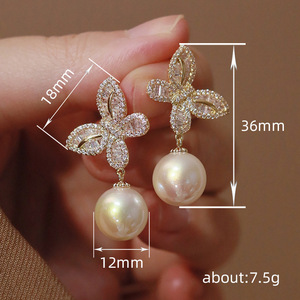 Orecchini pendenti a farfalla da donna, accessori per l'orecchio semplici e alla moda per l'uso quotidiano - Product Image 3