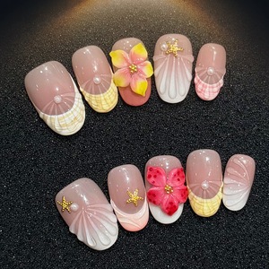 Uñas postizas reutilizables rojas francesas 3D talladas a mano con diseño de almendra, con perlas <span class=keywords><strong>y</strong></span> detalles dorados, para mayoristas de productos de belleza. - Product Image 2