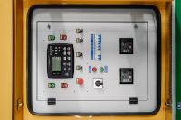 Véhicule mobile de production et d'alimentation en énergie d'urgence triphasé AC 600-3200KW avec système de contrôle intégré pour les opérations de sauvetage en extérieur