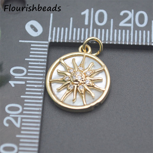 Nouveau design anti-<span class=keywords><strong>rouille</strong></span> <span class=keywords><strong>plaqué</strong></span> or argent pavé incrusté de breloques de tournesol en coquille blanche naturelle pour la fabrication de bijoux - Product Image 5
