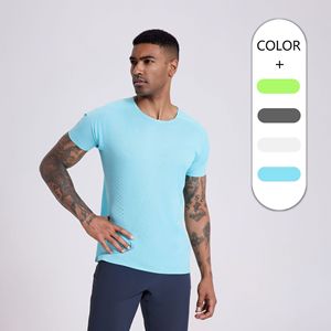 T-shirts de sport pour hommes, col rond, sans coutures, personnalisables, pour impression par sublimation, avec découpe laser. - Product Image 1