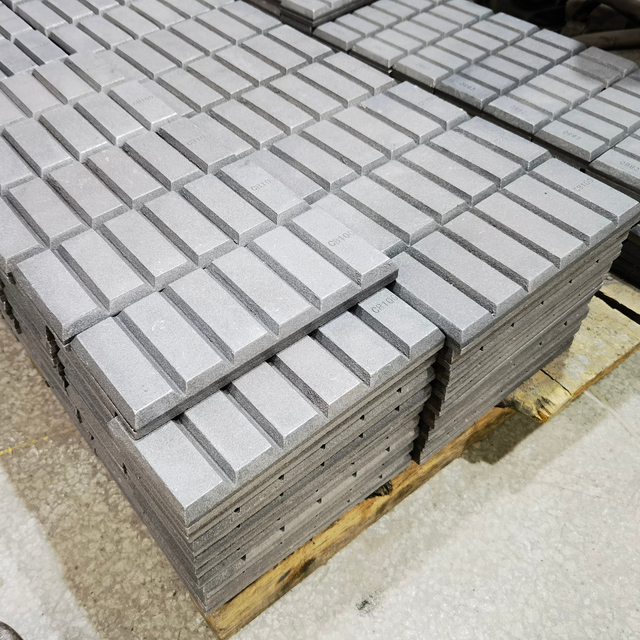 Newest Top Sell Laminated Chocky Blocks for Mining and Construction Heavy Duty Machine